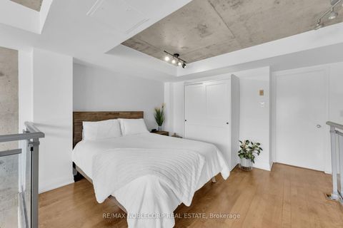 Photo 11 at 323 - 954 King Street W, Niagara, Toronto