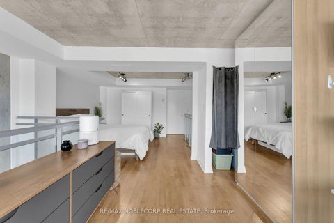 Photo 14 at 323 - 954 King Street W, Niagara, Toronto