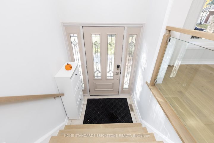 Photo 3 at 25 Hester Court, Royal Orchard, Markham