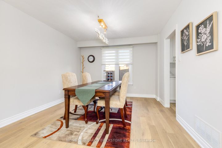 Photo 7 at 25 Hester Court, Royal Orchard, Markham