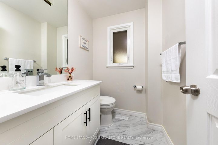 Photo 15 at 25 Hester Court, Royal Orchard, Markham