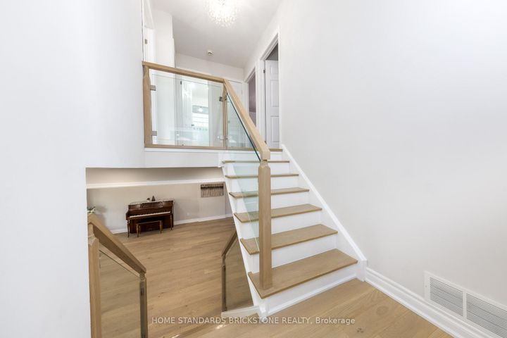 Photo 19 at 25 Hester Court, Royal Orchard, Markham