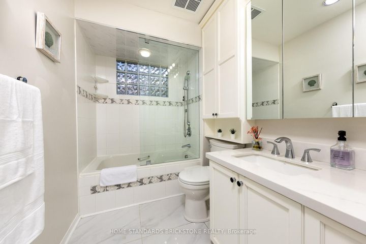 Photo 26 at 25 Hester Court, Royal Orchard, Markham