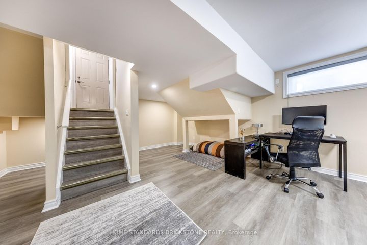 Photo 28 at 25 Hester Court, Royal Orchard, Markham