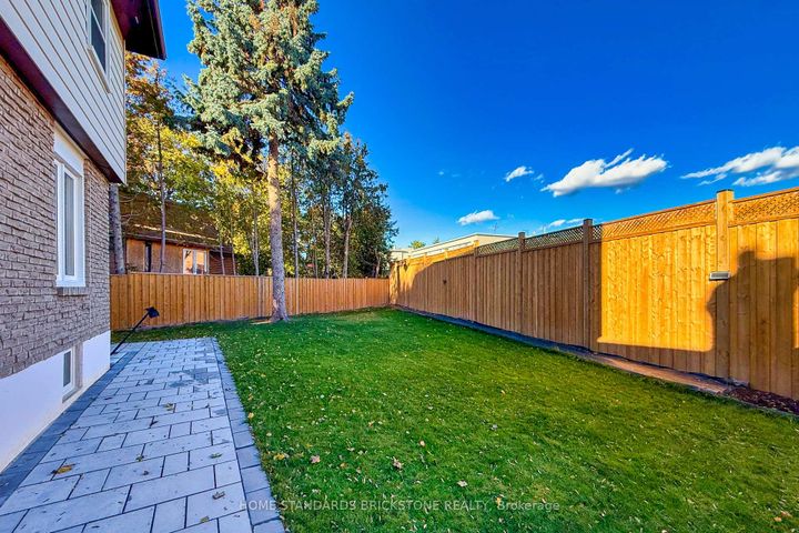 Photo 35 at 25 Hester Court, Royal Orchard, Markham