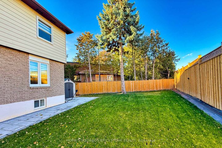 Photo 37 at 25 Hester Court, Royal Orchard, Markham