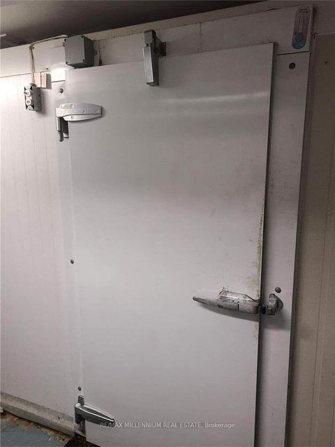 Photo 4 at 2392 Bloor Street W, Bloor West Village, Toronto