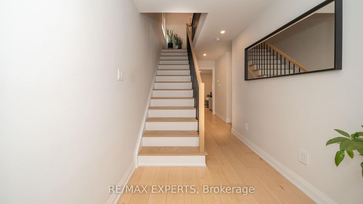 Photo 2 at 111 Argento Crescent, Vellore Village, Vaughan