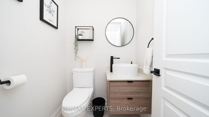 Photo 8 at 111 Argento Crescent, Vellore Village, Vaughan