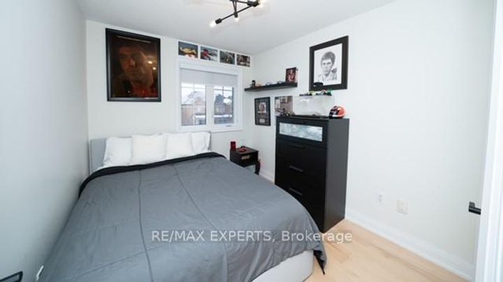 Photo 14 at 111 Argento Crescent, Vellore Village, Vaughan