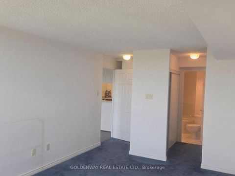 Photo 7 at 1012 - 7300 Yonge Street, Yorkhill, Vaughan