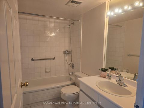 Photo 12 at 1012 - 7300 Yonge Street, Yorkhill, Vaughan