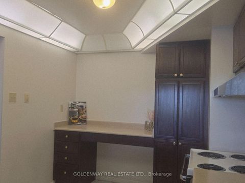 Photo 18 at 1012 - 7300 Yonge Street, Yorkhill, Vaughan