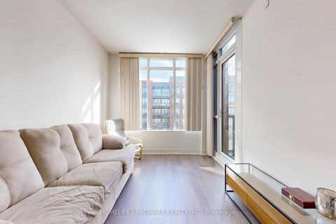 Photo 10 at 513 - 7608 Yonge Street, Yorkhill, Vaughan