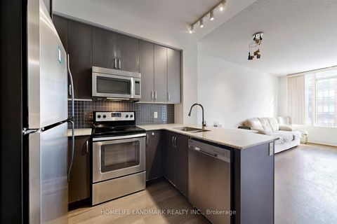 Photo 17 at 513 - 7608 Yonge Street, Yorkhill, Vaughan