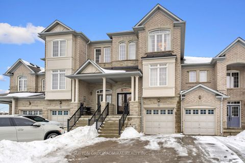 Photo 1 at 5 Millhouse Court, Patterson, Vaughan