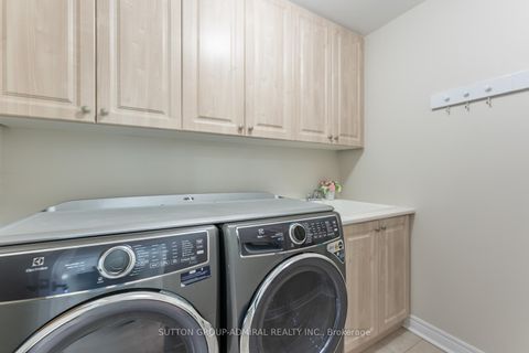 Photo 16 at 5 Millhouse Court, Patterson, Vaughan