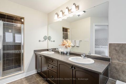 Photo 23 at 5 Millhouse Court, Patterson, Vaughan