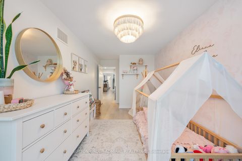 Photo 26 at 5 Millhouse Court, Patterson, Vaughan