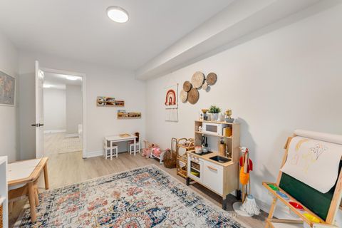 Photo 36 at 5 Millhouse Court, Patterson, Vaughan