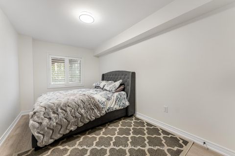 Photo 37 at 5 Millhouse Court, Patterson, Vaughan