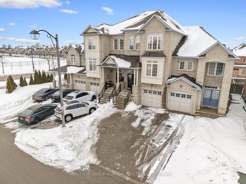 Photo 43 at 5 Millhouse Court, Patterson, Vaughan