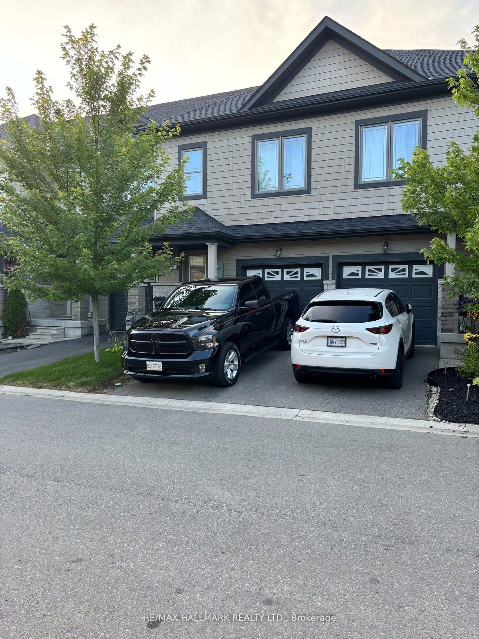 32 Deneb Road, Ardagh, Barrie photo number 2