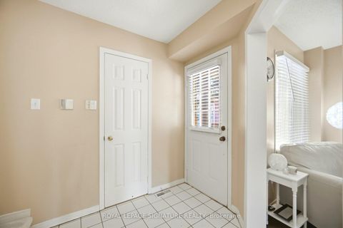 Photo 4 at 6945 Gracefield Drive, Lisgar, Mississauga