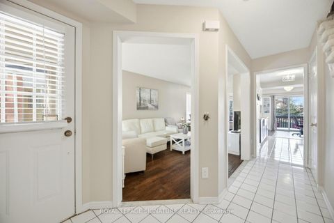 Photo 5 at 6945 Gracefield Drive, Lisgar, Mississauga