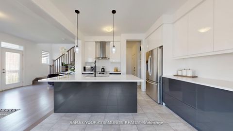 Photo 16 at 32 McBride Trail, Rural Barrie Southeast, Barrie