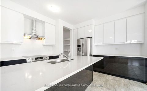 Photo 17 at 32 McBride Trail, Rural Barrie Southeast, Barrie