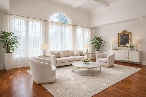 Photo 2 at 1 Ridgecross Road, Humber Valley, Toronto