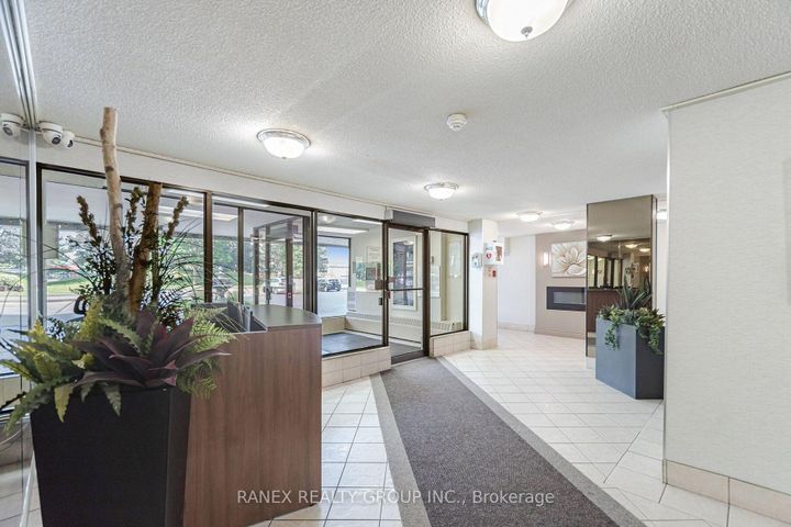 Photo 2 at 1105 - 18 Knightsbridge Road, Queen Street Corridor, Brampton