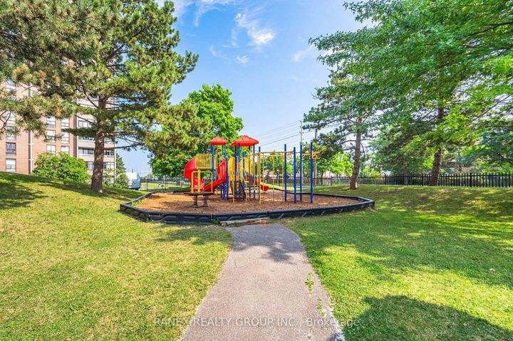 Photo 27 at 1105 - 18 Knightsbridge Road, Queen Street Corridor, Brampton