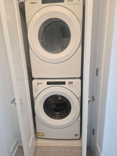 Photo 9 at 733 - 25 Adra Grado Way, Bayview Village, Toronto