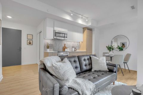 Photo 13 at 419 - 500 Dupont Street, Annex, Toronto