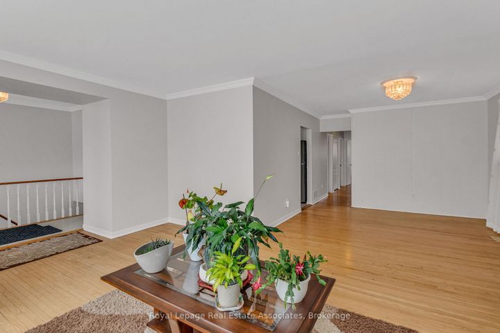 Photo 9 at 56 Brookland Drive, Avondale, Brampton