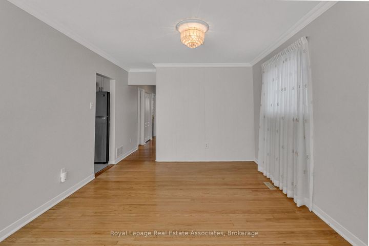 Photo 10 at 56 Brookland Drive, Avondale, Brampton