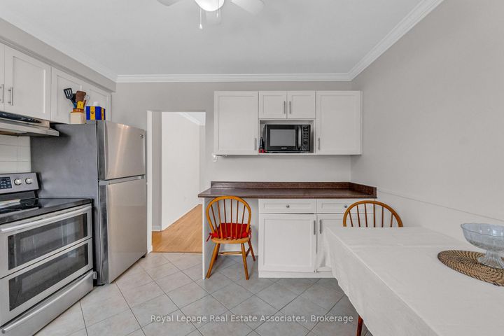 Photo 16 at 56 Brookland Drive, Avondale, Brampton