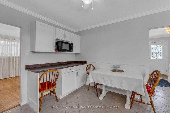 Photo 17 at 56 Brookland Drive, Avondale, Brampton