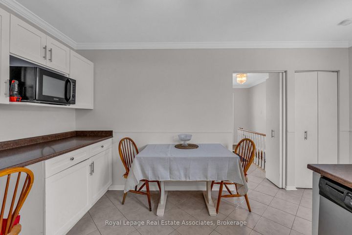 Photo 18 at 56 Brookland Drive, Avondale, Brampton