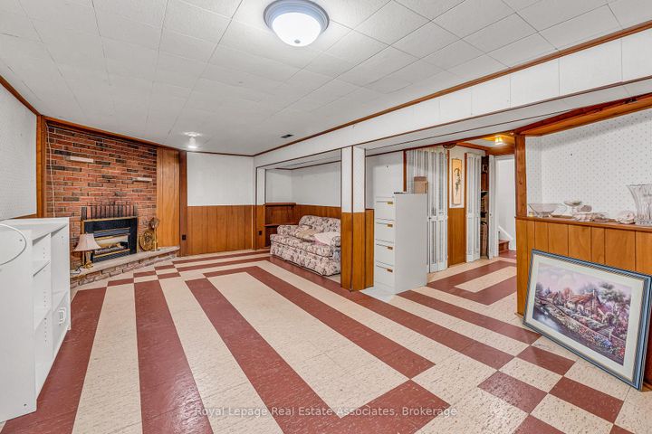 Photo 31 at 56 Brookland Drive, Avondale, Brampton