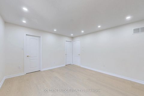 Photo 30 at 57 Cassandra Crescent, Bayview Hill, Richmond Hill