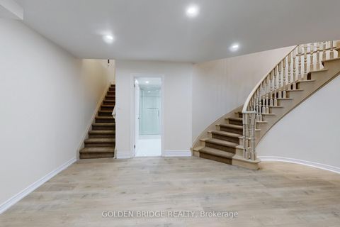 Photo 40 at 57 Cassandra Crescent, Bayview Hill, Richmond Hill