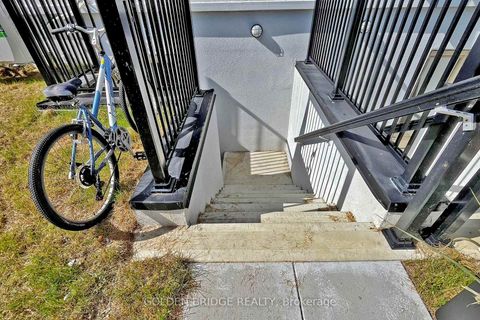 Photo 29 at 21 Persica Street, Oak Ridges, Richmond Hill