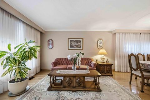 Photo 4 at 47 Paulvale Crescent, York University Heights, Toronto