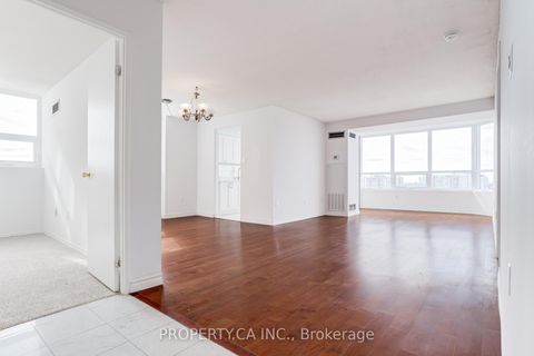 Photo 13 at 1109 - 7601 Bathurst Street, Yorkhill, Vaughan