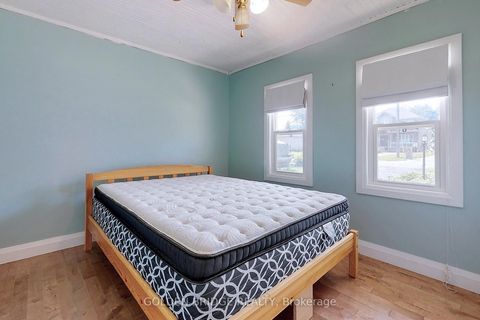 Photo 10 at 196 South Channel Drive, Keswick North, Georgina