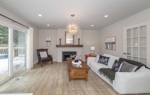 Photo 8 at 6 Deerbrook Trail, L'Amoreaux, Toronto