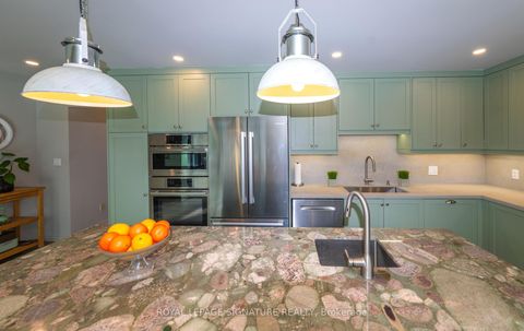 Photo 11 at 6 Deerbrook Trail, L'Amoreaux, Toronto